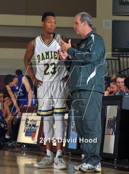Thumbnail 3 in Catalina Foothills vs. Damien (MaxPreps Holiday Classic) photogallery.