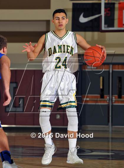 Thumbnail 1 in Catalina Foothills vs. Damien (MaxPreps Holiday Classic) photogallery.