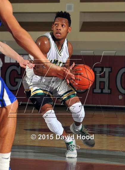 Thumbnail 2 in Catalina Foothills vs. Damien (MaxPreps Holiday Classic) photogallery.
