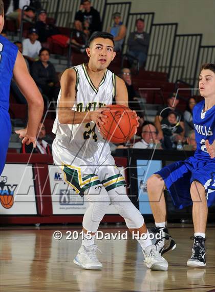 Thumbnail 1 in Catalina Foothills vs. Damien (MaxPreps Holiday Classic) photogallery.