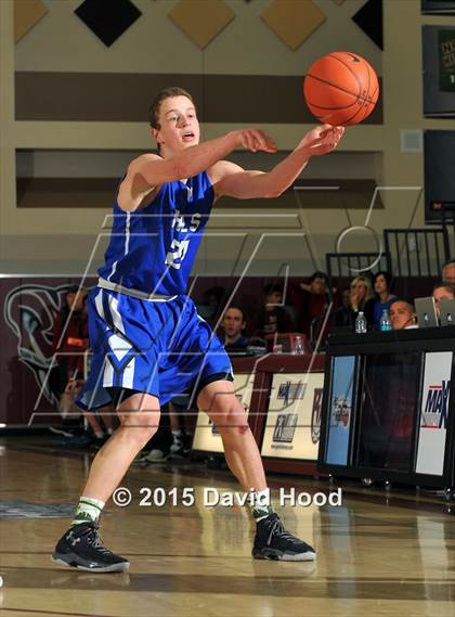 Thumbnail 3 in Catalina Foothills vs. Damien (MaxPreps Holiday Classic) photogallery.