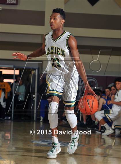 Thumbnail 3 in Catalina Foothills vs. Damien (MaxPreps Holiday Classic) photogallery.