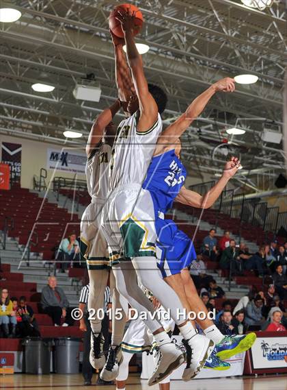 Thumbnail 1 in Catalina Foothills vs. Damien (MaxPreps Holiday Classic) photogallery.
