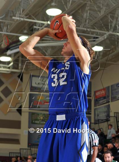 Thumbnail 3 in Catalina Foothills vs. Damien (MaxPreps Holiday Classic) photogallery.