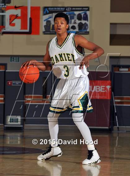 Thumbnail 2 in Catalina Foothills vs. Damien (MaxPreps Holiday Classic) photogallery.