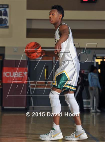 Thumbnail 3 in Catalina Foothills vs. Damien (MaxPreps Holiday Classic) photogallery.