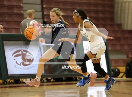 Thumbnail 3 in Higley vs. Kellis (Mountain Ridge Invitational) photogallery.