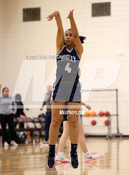 Thumbnail 1 in Higley vs. Kellis (Mountain Ridge Invitational) photogallery.