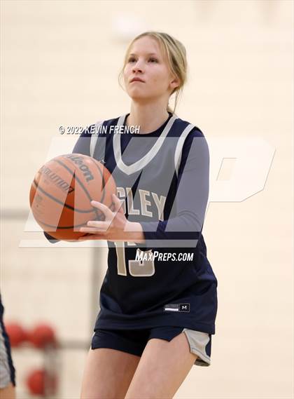 Thumbnail 2 in Higley vs. Kellis (Mountain Ridge Invitational) photogallery.