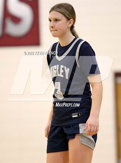 Thumbnail 2 in Higley vs. Kellis (Mountain Ridge Invitational) photogallery.