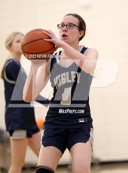 Thumbnail 3 in Higley vs. Kellis (Mountain Ridge Invitational) photogallery.