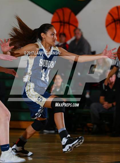 Thumbnail 2 in Sonora vs. Canyon (CIF SS Division 1AA Quarter Final) photogallery.
