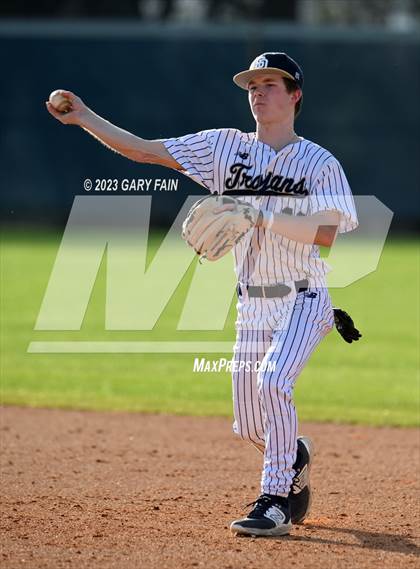 Thumbnail 3 in McMinn Central @ Soddy Daisy (scrimmage) photogallery.