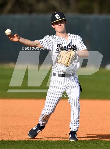 Thumbnail 3 in McMinn Central @ Soddy Daisy (scrimmage) photogallery.