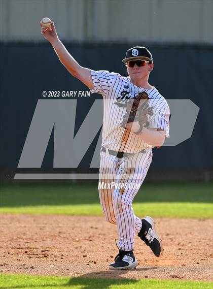 Thumbnail 2 in McMinn Central @ Soddy Daisy (scrimmage) photogallery.