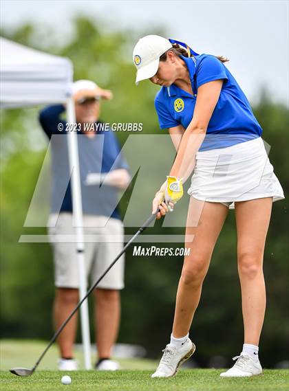 Thumbnail 2 in UIL 5A Girls Golf State Tournament photogallery.