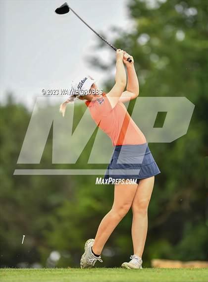 Thumbnail 2 in UIL 5A Girls Golf State Tournament photogallery.