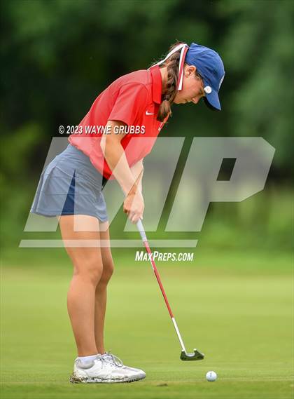 Thumbnail 2 in UIL 5A Girls Golf State Tournament photogallery.