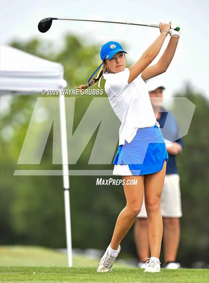 Thumbnail 3 in UIL 5A Girls Golf State Tournament photogallery.