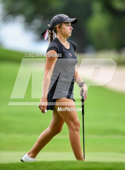 Thumbnail 2 in UIL 5A Girls Golf State Tournament photogallery.
