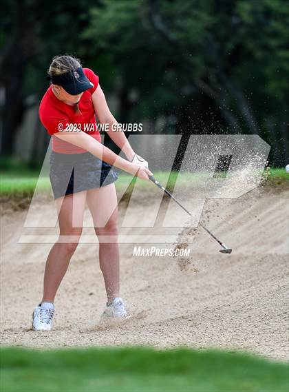 Thumbnail 2 in UIL 5A Girls Golf State Tournament photogallery.