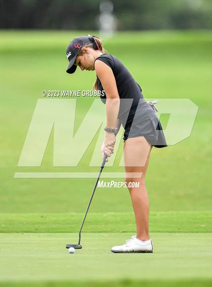 Thumbnail 3 in UIL 5A Girls Golf State Tournament photogallery.