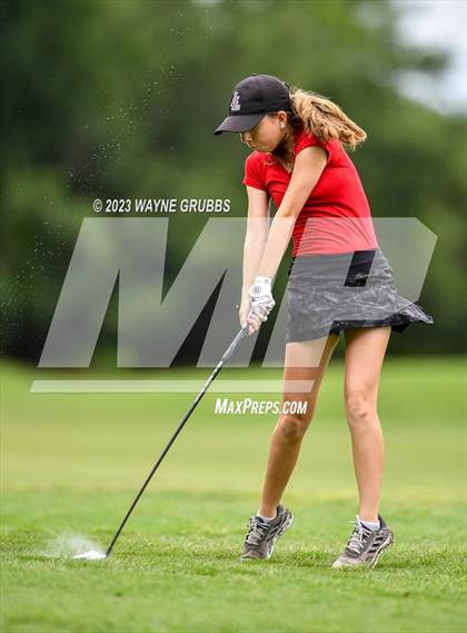Thumbnail 3 in UIL 5A Girls Golf State Tournament photogallery.