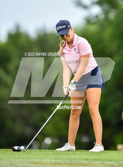 Thumbnail 2 in UIL 5A Girls Golf State Tournament photogallery.