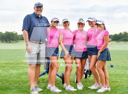Thumbnail 2 in UIL 5A Girls Golf State Tournament photogallery.