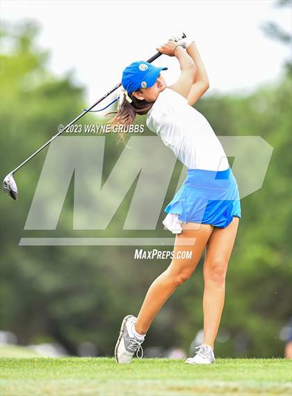 Thumbnail 2 in UIL 5A Girls Golf State Tournament photogallery.
