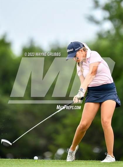 Thumbnail 3 in UIL 5A Girls Golf State Tournament photogallery.