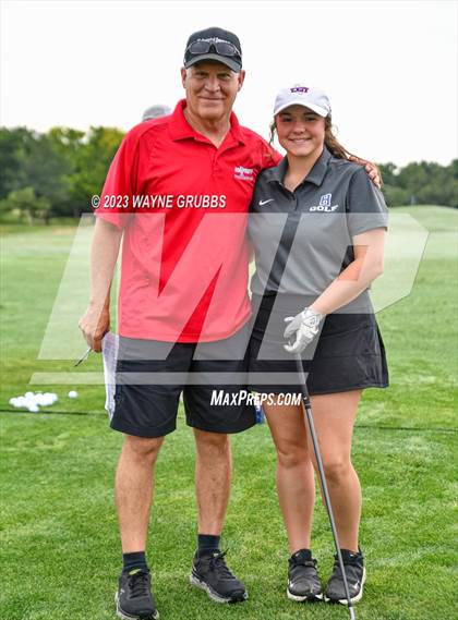 Thumbnail 2 in UIL 5A Girls Golf State Tournament photogallery.