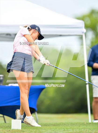 Thumbnail 2 in UIL 5A Girls Golf State Tournament photogallery.