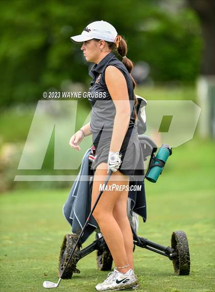 Thumbnail 2 in UIL 5A Girls Golf State Tournament photogallery.
