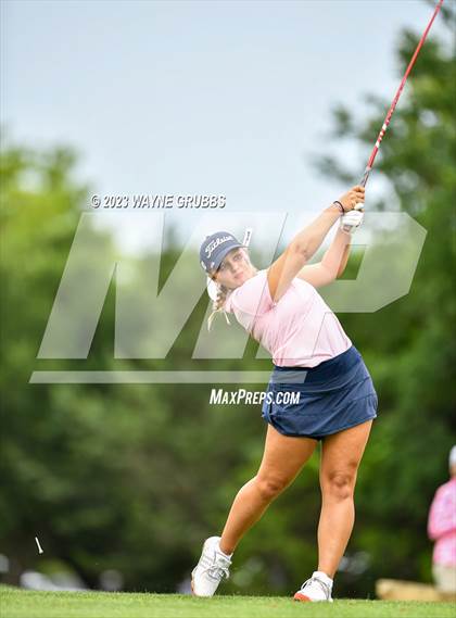 Thumbnail 3 in UIL 5A Girls Golf State Tournament photogallery.