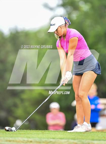 Thumbnail 2 in UIL 5A Girls Golf State Tournament photogallery.