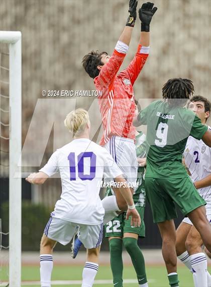 Thumbnail 3 in St. Augustine vs. De La Salle photogallery.