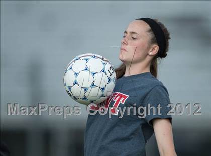 Thumbnail 2 in St. Stephens at Charlotte Catholic (NCHSAA 3A Semifinal) photogallery.