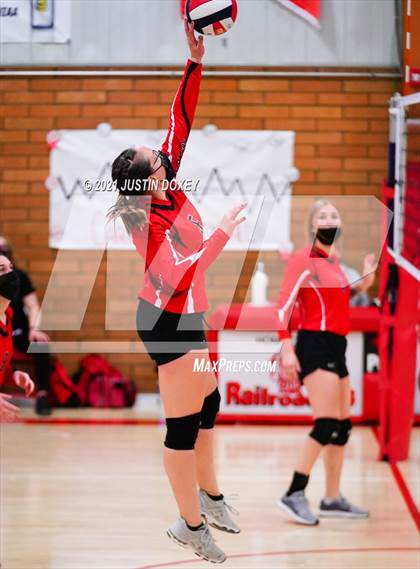 Thumbnail 3 in McDermitt @ Carlin  photogallery.