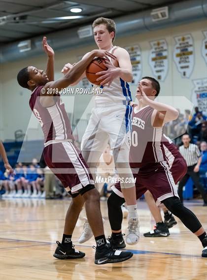 Thumbnail 1 in Zion-Benton @ Lake Forest photogallery.