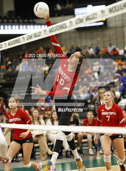 Thumbnail 3 in Bountiful vs. Box Elder (UHSAA 5A Second Round) photogallery.
