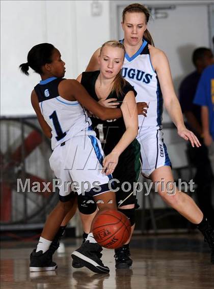 Thumbnail 1 in Canyon @ Saugus photogallery.