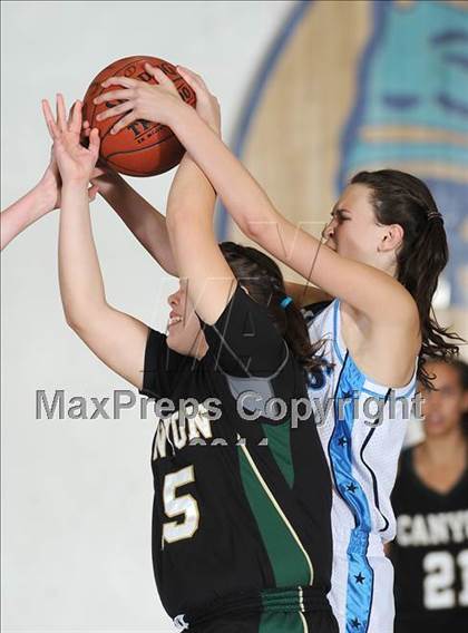 Thumbnail 3 in Canyon @ Saugus photogallery.