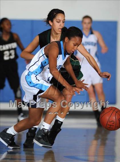 Thumbnail 3 in Canyon @ Saugus photogallery.