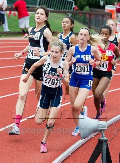 Thumbnail 2 in Stanford Invitational 3000m photogallery.