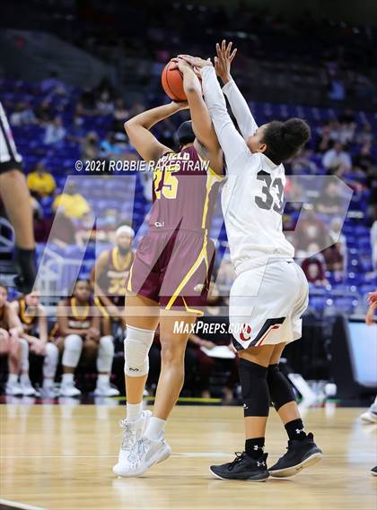 Thumbnail 2 in Brownfield vs. Fairfield (UIL 3A Final) photogallery.