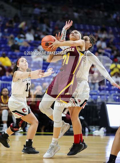 Thumbnail 2 in Brownfield vs. Fairfield (UIL 3A Final) photogallery.
