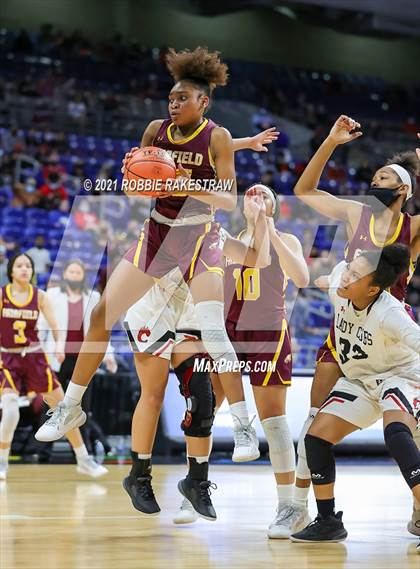 Thumbnail 3 in Brownfield vs. Fairfield (UIL 3A Final) photogallery.