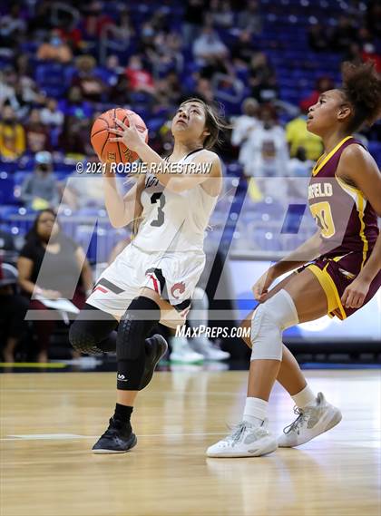Thumbnail 1 in Brownfield vs. Fairfield (UIL 3A Final) photogallery.