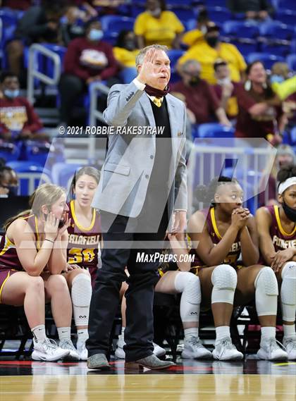 Thumbnail 2 in Brownfield vs. Fairfield (UIL 3A Final) photogallery.